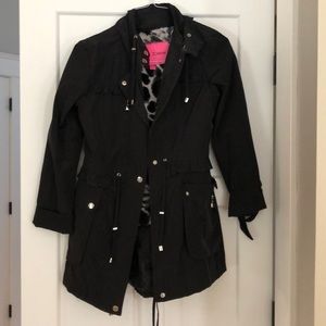 Black rain coat with liner